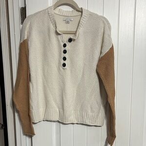 American Eagle Outfitters Cream and Tan V-Neck Button Sweater